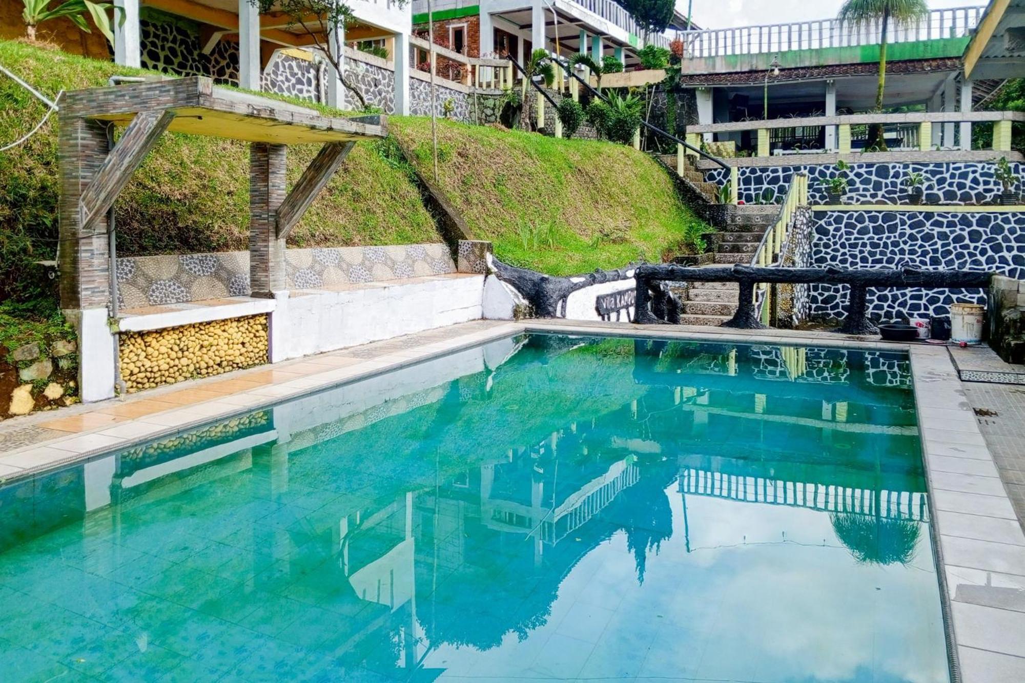Villa Kampus Near Taman Safari Cisarua Puncak Redpartner 보고르 외부 사진